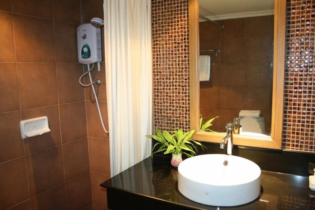 Down Town Inn, צ'יאנג מאי מראה חיצוני תמונה